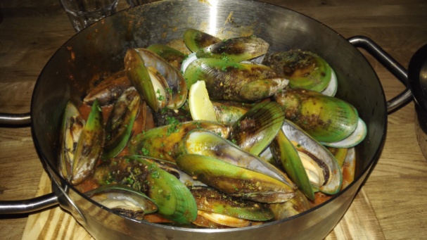 New Zealand Green Shells in Puttanesca Sauce [Tomato, White Wine, Onions, Garlic, Chilli, Olives, Anchovies, Capers]