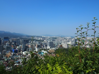 View from the Jamdoobong photo island, half way up the walk up to the M Korea Tower